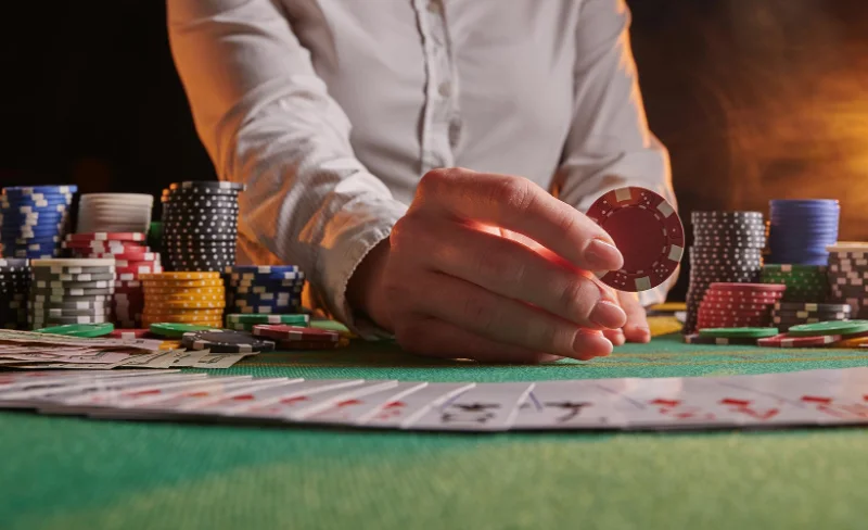 Giấy tờ hoạt động hợp pháp cho game bài Poker